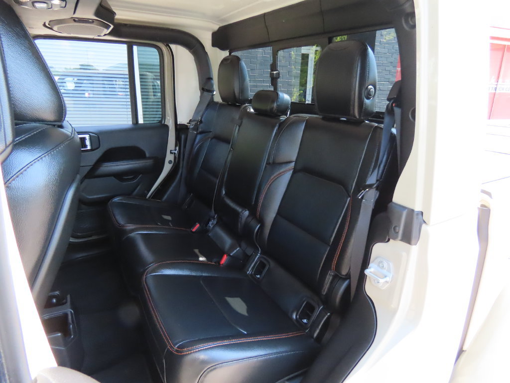 Used 2022 Jeep Gladiator Mojave w/ LED Lighting Group AWD/4WD image 25