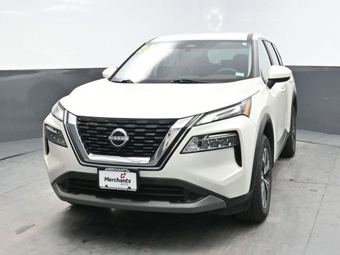 Used 2023 Nissan Rogue SV AWD/4WD image 2