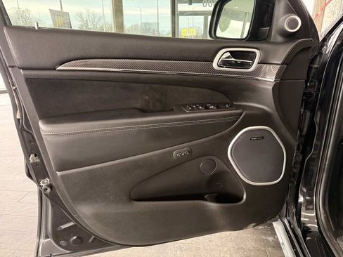 Used 2020 Jeep Grand Cherokee SRT image 26