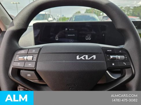 Used 2025 Kia K4 FWD image 23
