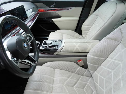 Certified 2023 BMW 760i xDrive 760i xDrive w/ Executive Package image 11