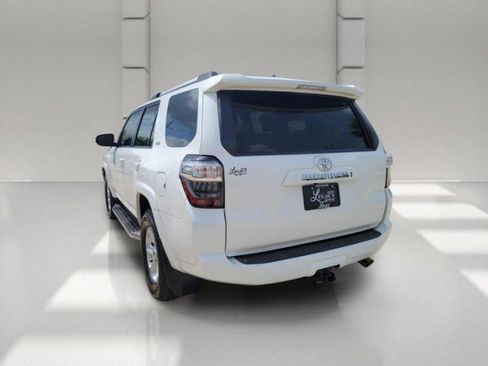 Used 2020 Toyota 4Runner SR5 Premium w/ Moonroof Package RWD image 7