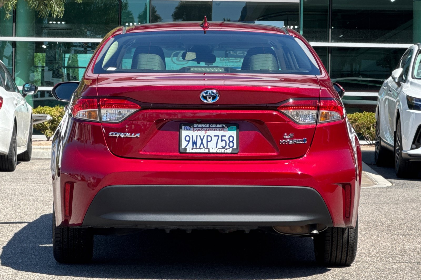 Used 2023 Toyota Corolla LE w/ Carpet Mat Package (TMS) FWD image 5