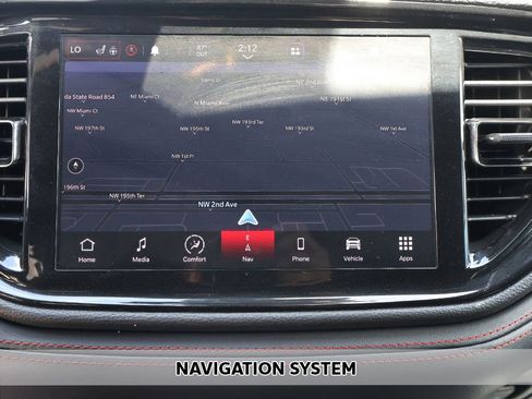Used 2023 Dodge Durango GT RWD image 3