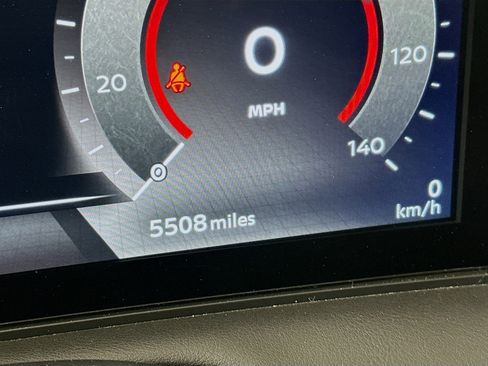 Used 2025 Nissan Ariya FWD image 19