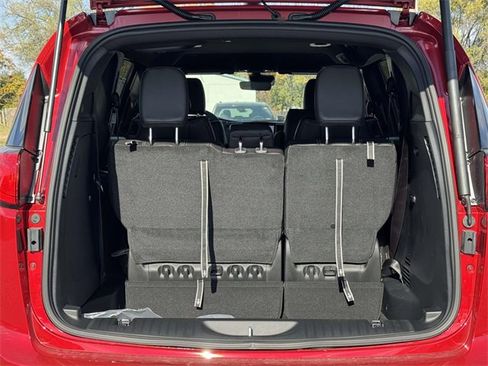New 2026 Chrysler Voyager LX image 17