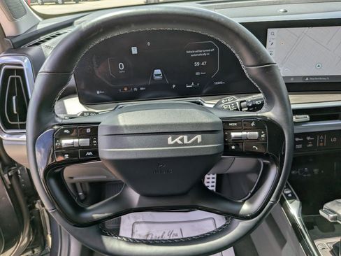 Certified 2026 Kia Sorento SX AWD/4WD image 32