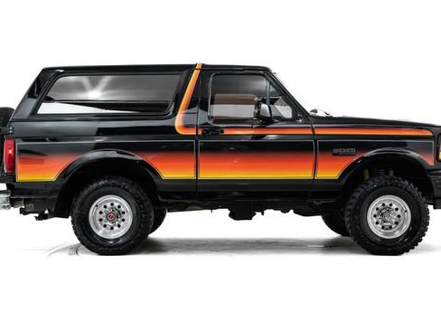 Used 1996 Ford Bronco XLT image 5