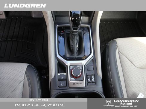 Used 2023 Subaru Forester Limited image 22