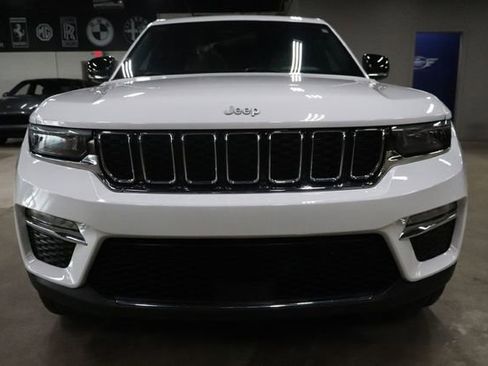 Used 2025 Jeep Grand Cherokee Limited RWD image 8