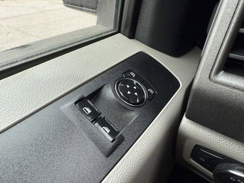 Used 2017 Ford F550 2WD Regular Cab Super Duty w/ Power Equipment Group image 24