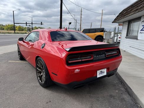 Used 2016 Dodge Challenger SRT Hellcat image 5