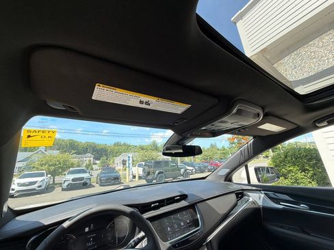 Used 2025 Cadillac XT5 Premium Luxury AWD/4WD image 33