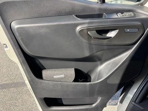 Used 2025 Mercedes-Benz Sprinter 2500 image 16