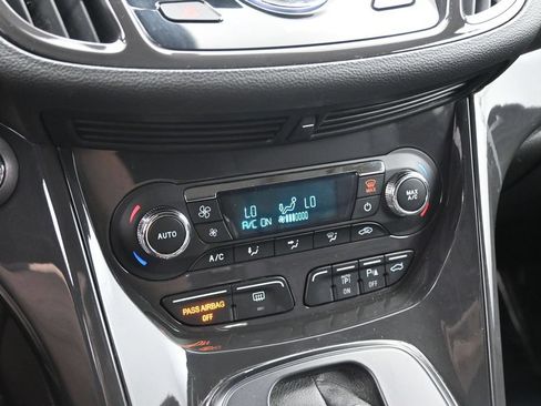 Used 2015 Ford Escape Titanium w/ Equipment Group 301A AWD/4WD image 22