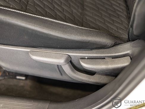 Used 2022 Nissan Kicks S image 21