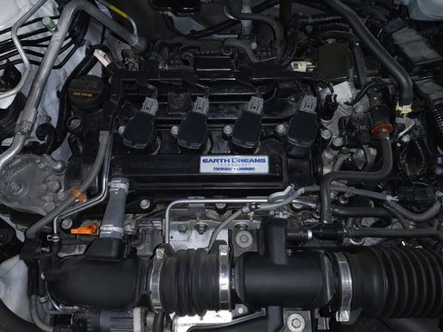 Used 2018 Honda Accord Sport image 30