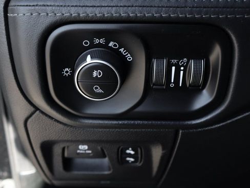 Used 2020 RAM 1500 Limited w/ Advanced Safety Group image 23