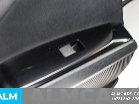 Used 2025 Toyota Camry SE image 50