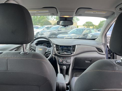 Used 2018 Chevrolet Trax LS FWD image 16