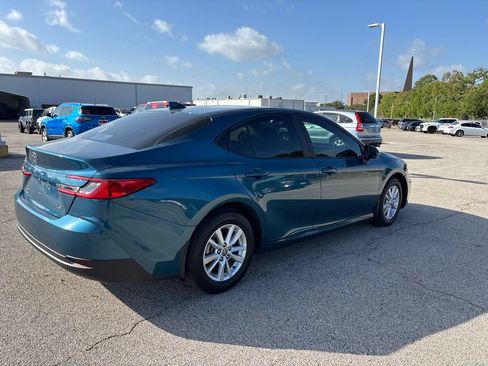 Used 2025 Toyota Camry LE w/ Convenience Package AWD/4WD image 4