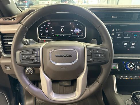 Used 2025 GMC Sierra 1500 Denali w/ Technology Package AWD/4WD image 16