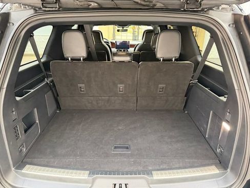 Used 2024 Lincoln Navigator L Reserve AWD/4WD image 17