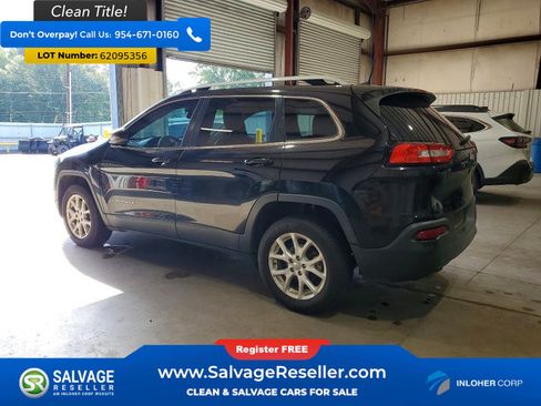 Used 2018 Jeep Cherokee Latitude Plus FWD image 3