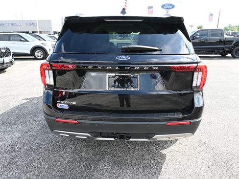 New 2026 Ford Explorer Active w/ Active Comfort Package RWD image 4