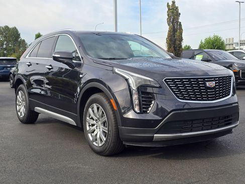 Used 2023 Cadillac XT4 Premium Luxury AWD/4WD image 7