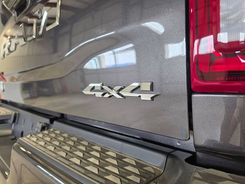 New 2026 RAM 2500 Limited AWD/4WD image 17