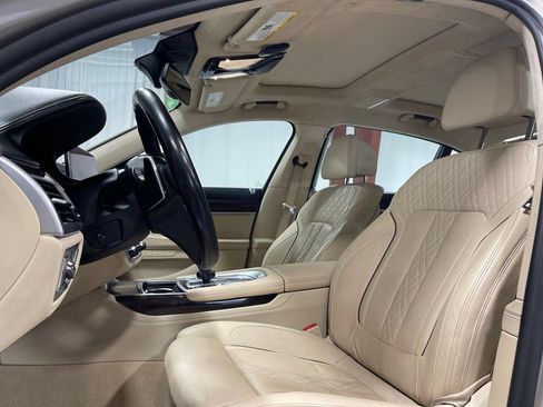 Used 2020 BMW 750i xDrive w/ Executive Package AWD/4WD image 22