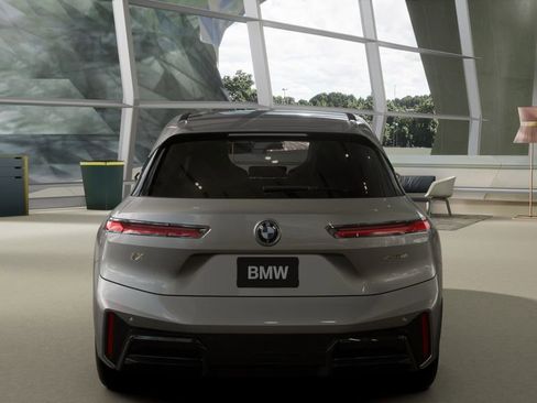 Used 2026 BMW iX xDrive45 w/ M Sport Package image 32