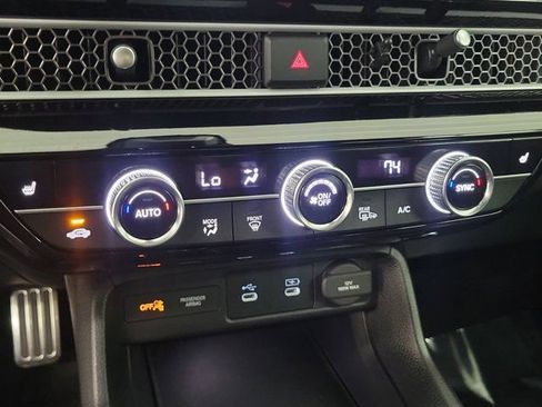 Certified 2025 Honda Civic Sport image 31