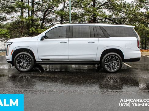 Used 2026 Cadillac Escalade ESV Platinum Sport image 6