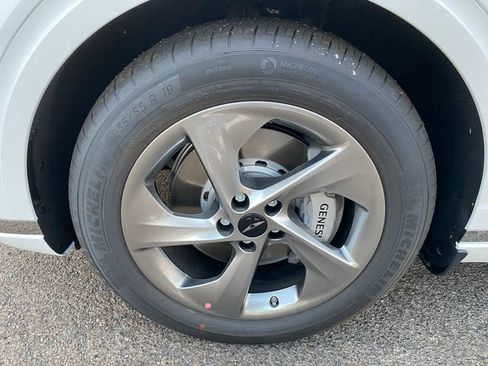 New 2026 Genesis GV70 2.5T Advanced image 9