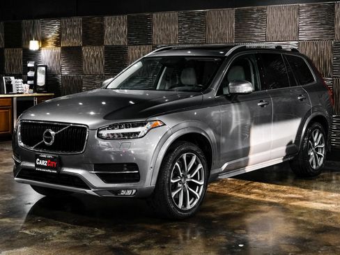 Used 2017 Volvo XC90 T6 Momentum w/ Convenience Package AWD/4WD image 8