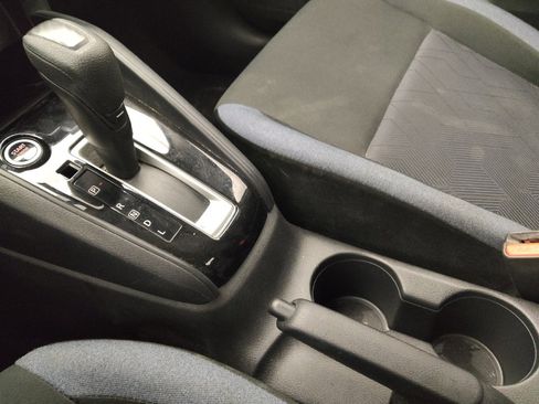 Used 2024 Nissan Versa SV image 26