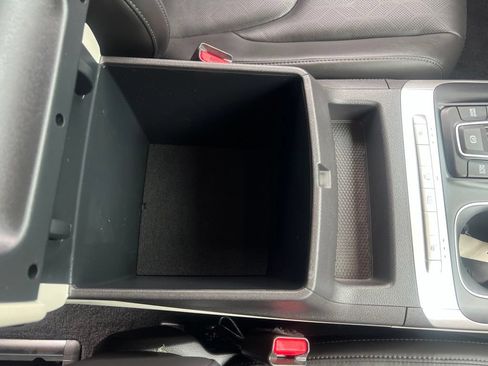 Certified 2022 Kia Carnival LX FWD image 22