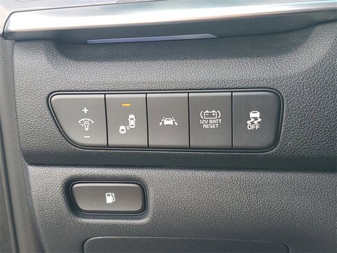 Used 2020 Kia Niro Touring image 21