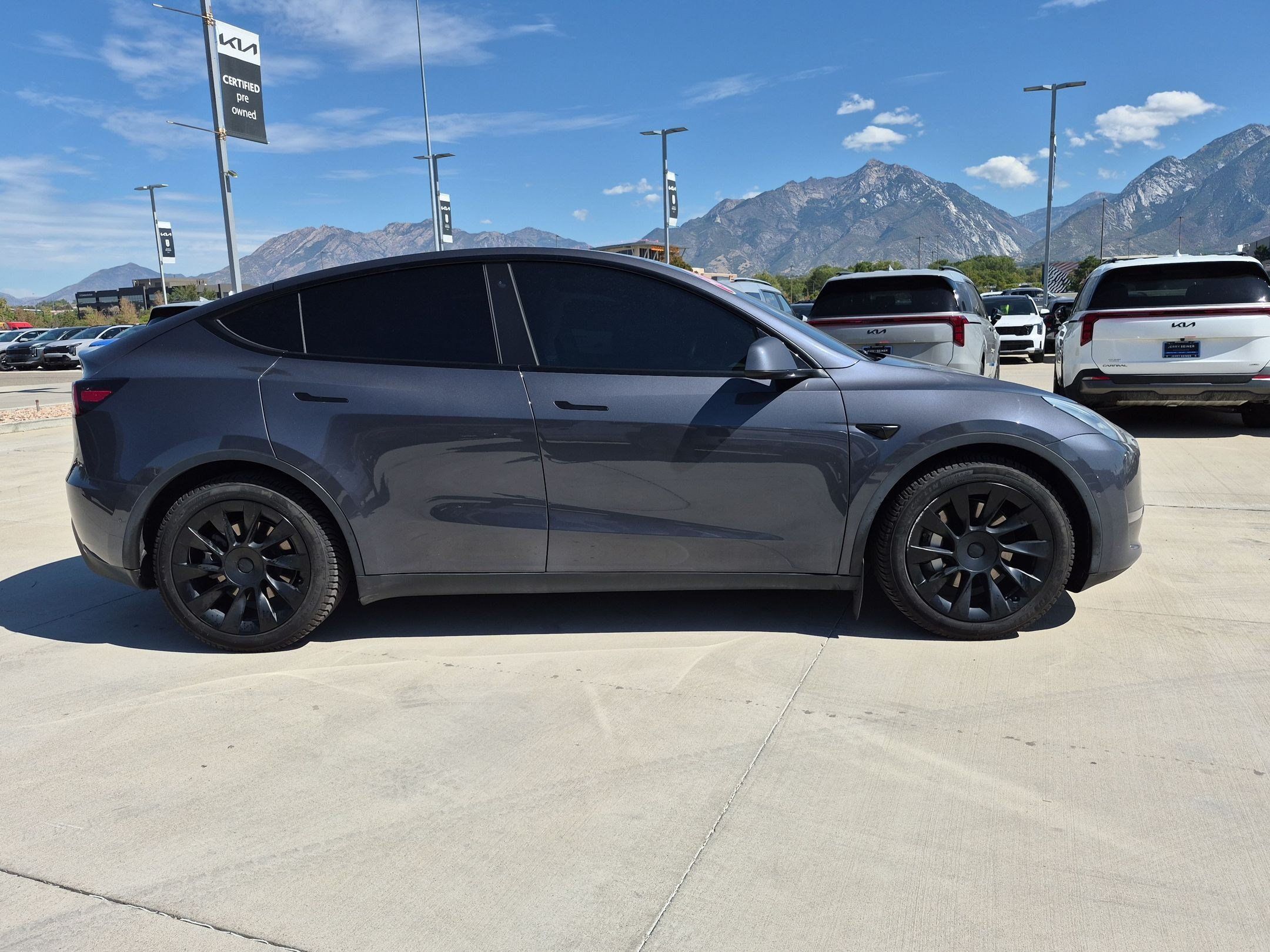 Used 2021 Tesla Model Y Long Range AWD/4WD image 7