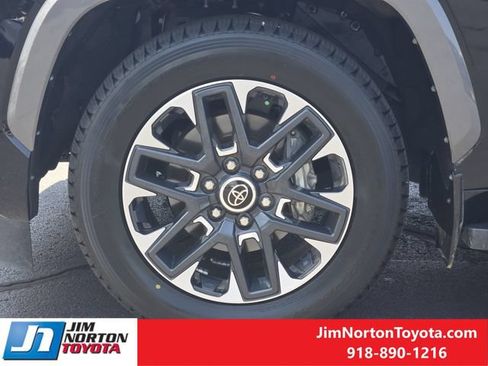 Used 2023 Toyota Sequoia Limited w/ Tow Technology Package AWD/4WD image 14