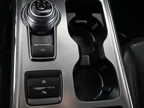 Used 2022 Ford Edge Titanium w/ Equipment Group 301A image 17