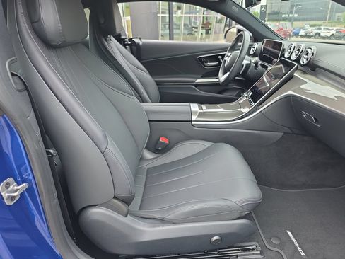 Used 2025 Mercedes-Benz CLE 300 4MATIC Coupe image 15