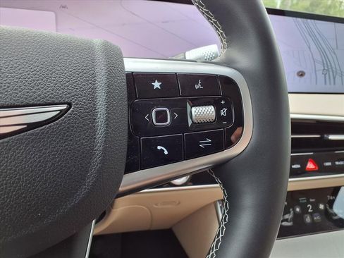 Used 2026 Genesis GV70 2.5T Advanced image 21