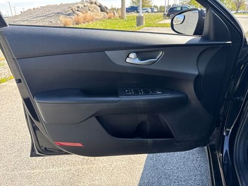 Used 2019 Kia Forte LXS FWD image 22