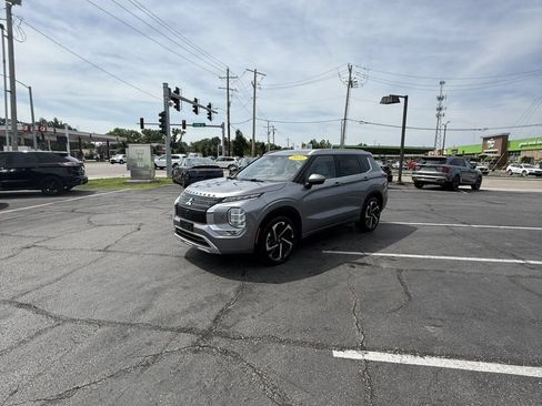 Used 2022 Mitsubishi Outlander SEL AWD/4WD image 6