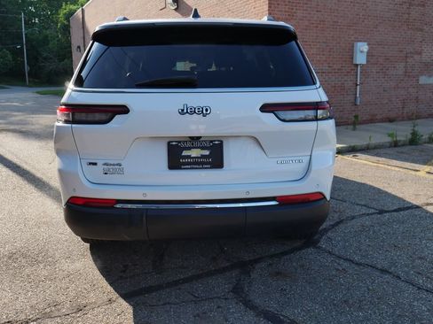 Used 2021 Jeep Grand Cherokee L Limited AWD/4WD image 8
