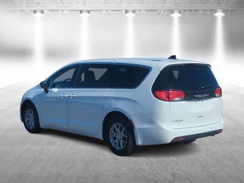New 2026 Chrysler Voyager LX image 6