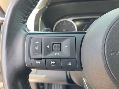 Used 2023 Nissan Pathfinder SL w/ SL Premium Package FWD image 23